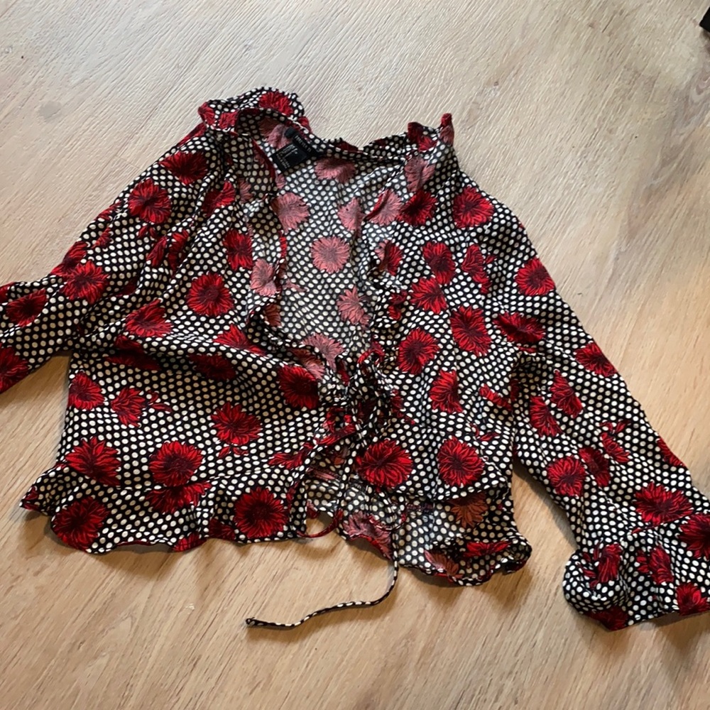Floral cropped blouse